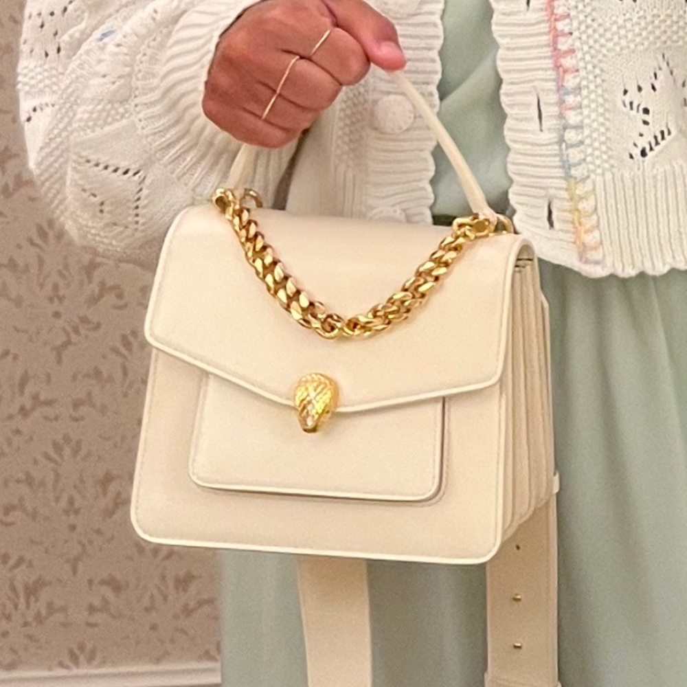 Bulgari white Serpentine bag used twice. 2022 summer collection.